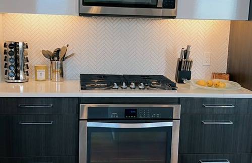 Downtown San Diego Apartment | The Zinnia-Comfortable 3BR Retreat with A/C, Pool, Hot Tub & Great Location