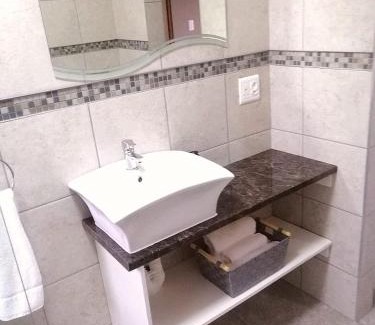 Port Elizabeth Apartment | Theescombe Accomodation