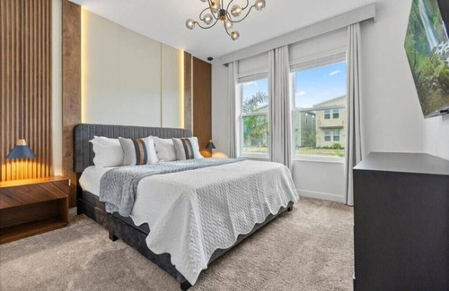 Four Corners Hotel | Themed and modern single family at Champions Gate