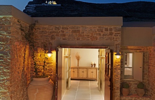 Folegandros Town Apartment | Themonies Luxury Suites