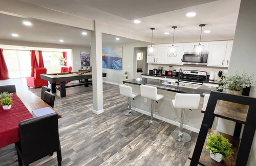 Dietz House | TheSaguaroSanctuary:FREE*HeatedPool,5BD,3BA,Pool Table,Grill,6 TV's,AC,CottonBedding,Remodeled