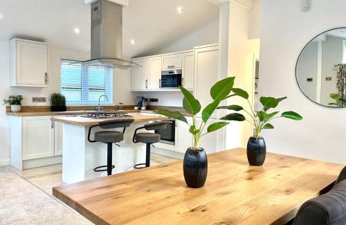 Troutbeck Bridge House | Thirlmere 4 Luxury Lodge at White Cross Bay Windermere