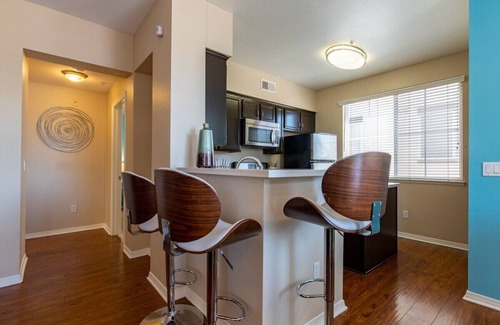 Valencia Apartment | This apartment is a 2 bedroom(s), 2 bathrooms, located in Santa Clarita, CA.
