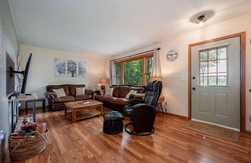 Cohasset Cottage | This cottage is a 2 bedroom(s), 2 bathrooms, located in Cohasset, MN.