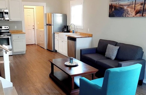 Fulton Cottage | This cottage is a 3 bedroom(s), 2 bathrooms, located in Rockport, TX.