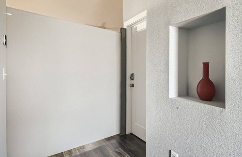 Twin Lakes Apartment | This guest suite is a 2 bedroom(s), 2 bathrooms, located in Denver, CO.