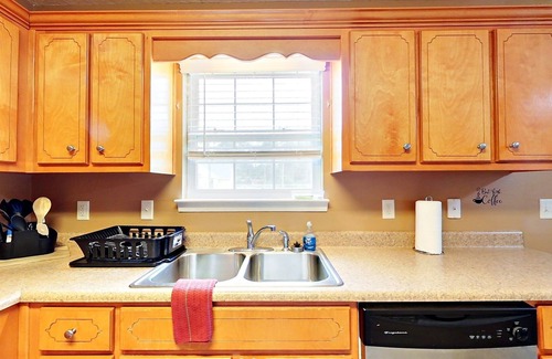 Waycross House | This is a 3 bedroom and 2 bath house located in a quiet neighborhood with love.