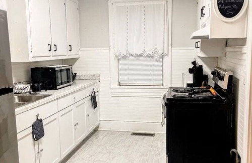 Bamberg County House | This quaint & charming home is located in the town of Denmark, South Carolina!