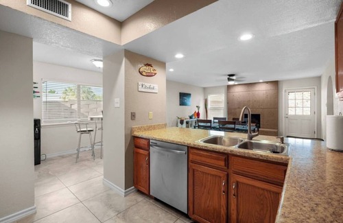 El Paso House | This spacious home has all you need with 2 primary suites, 2 guest bedrooms, and 3 bathrooms