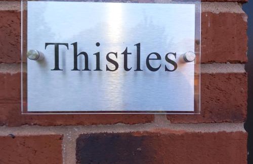 Claypole Apartment | Thistles -Private Entrance Studio