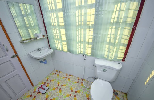 Sagaing Hotel | Thit Sar Shin Guest House