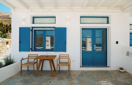 Aegiali Apartment | Tholari studio- self service aegean sea view!