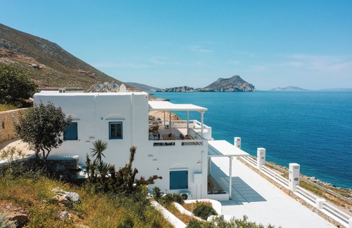 Aegiali Apartment | Tholari studio- self service aegean sea view!