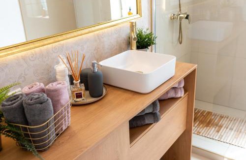Cluj-Napoca Apartment | Thome Hoia Jacuzzi