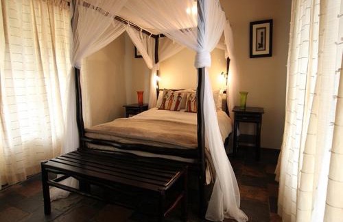 Thorny Bush Game Reserve Cabin | Thornhill Safari Lodge