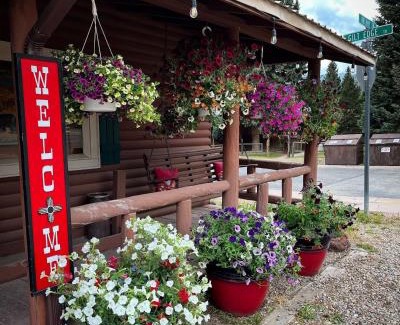 Red River Hotel | Three Bears Lodge