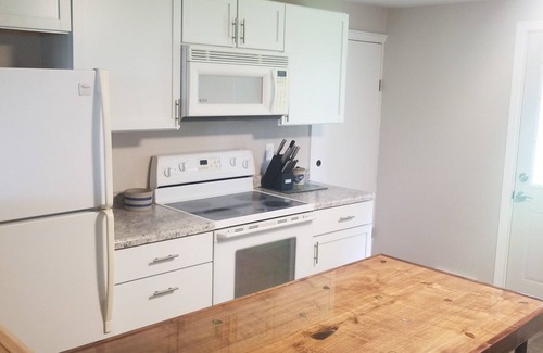 Jefferson Cottage | THREE BEDROOM COTTAGE ACROSS FROM NATIONAL HISTORIC LANDMARK AZTALAN MOUNDS