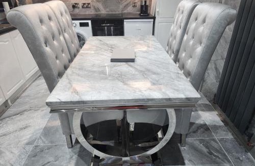 Belfast City Centre House | Three bedrooms Luxury City Centre Home