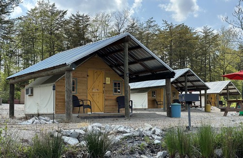 Jasonville Cottage | Three Lakeside Canvas Cottages group campsite at Parakeet Cove