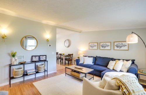 Three Oaks House | Three Oaks Home with Guest House - 8 Mi to Beach!