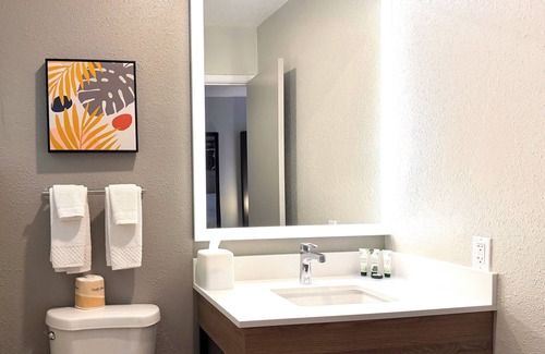 Downtown Hotel | Thunderbird Lodge