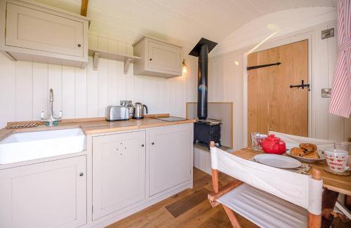 Framlingham House | Thyme Shepherds Hut Boundary Farm, Framlingham