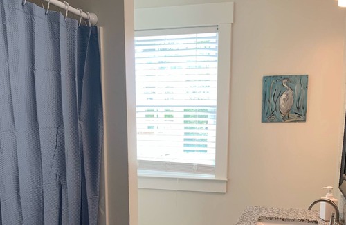 Goose Creek House | Tidal Creek Home Near Beaches w/5 Bedrooms