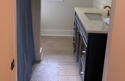 Goose Creek House | Tidal Creek Home Near Beaches w/5 Bedrooms