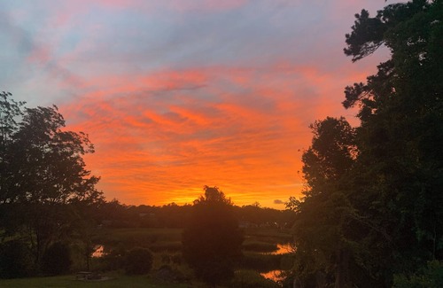 Goose Creek House | Tidal Creek Home Near Beaches w/5 Bedrooms