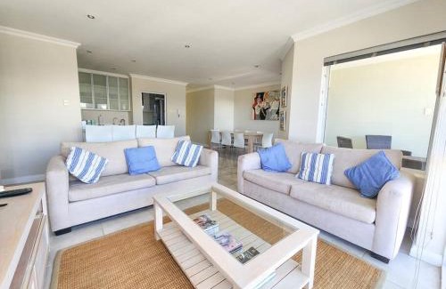 Jeffreys Bay Apartment | Tides Beach Apartment