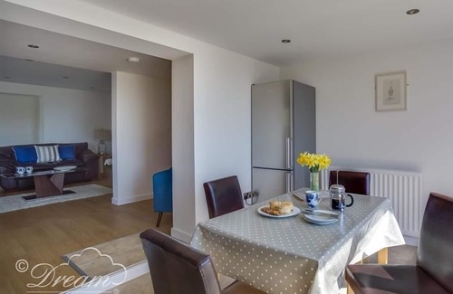 Weymouth Cottage | TIDES CORNER, pet friendly, country holiday cottage in Bowleaze