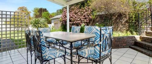 Knysna House | Tidswell Cottage Spacious Leisure Isle home