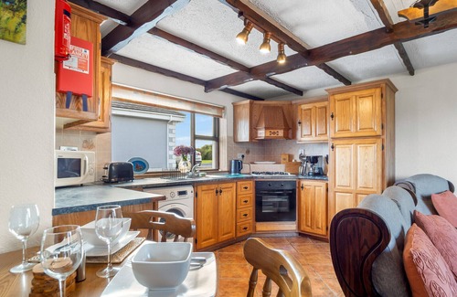 Carraroe Ski Chalet | Tigh an Bheachaire Carraroe
