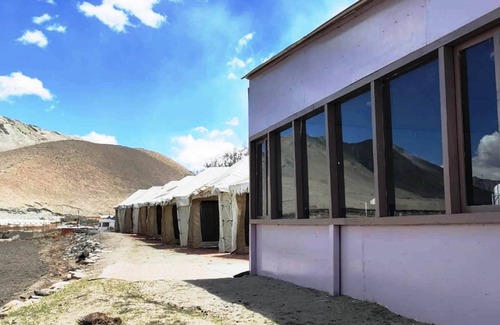 Spangmik RV Rental | TIH Ladakh Summer Camp Pangong