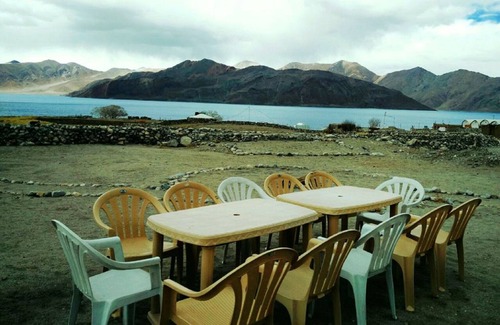 Spangmik RV Rental | TIH Pangong Delight Camps and Cottages