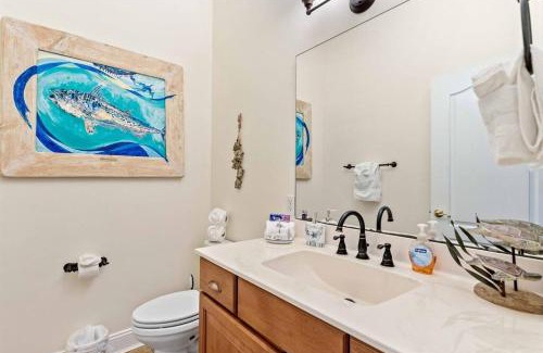 St. Augustine House | Tiki Bar & Heated Pool Jacuzzi Weddings and Events