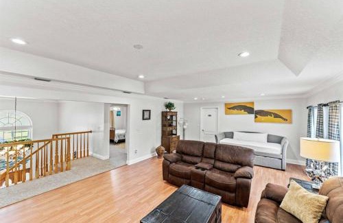 St. Augustine House | Tiki Bar & Heated Pool Jacuzzi Weddings and Events