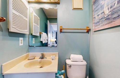 Ocean Drive Apartment | Tilghman Beach & Racquet 214