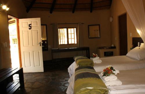 Thorny Bush Game Reserve Cabin | Timbavati Safari Lodge