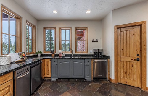 Big Sky House | Timber Lodge | Big Sky | 7 Bed, 10 Bath