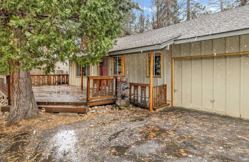 Boulder Bay House | Timber Pines Chalet~ Hot Tub~ Walk to Lake/Marina~