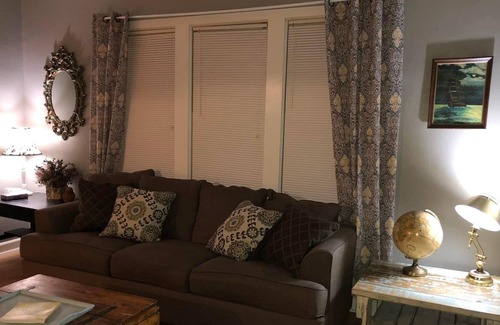 Duluth House | Timeless Charm - 2 Bedroom 1 Bath Apartment