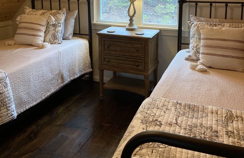 Clayton Cottage | Timpson Overlook Cottage