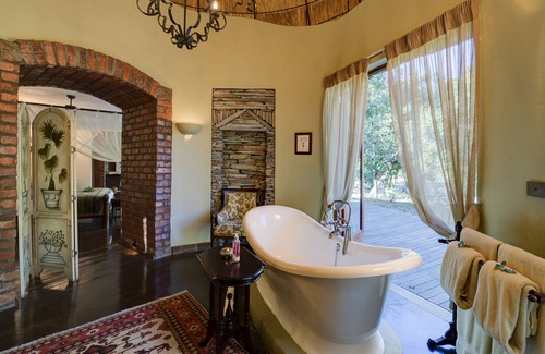 Thorny Bush Game Reserve Cabin | Tintswalo Safari