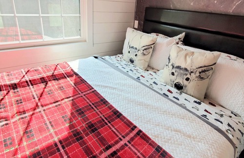 Mount Charleston Cabin | Tiny 1947 Mt. Charleston Cabin