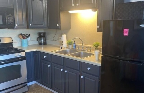 Hartsfield House | Tiny home-Cottage-Ensuite with Shower-Andres Cottage