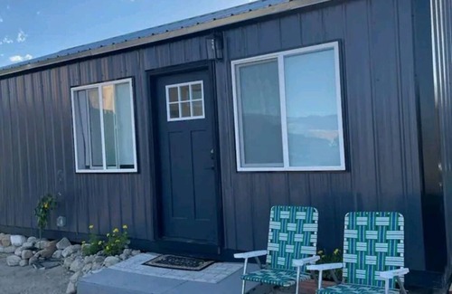 Dyer Cottage | Tiny Home cottage nestled between hot springs and the tallest peaks in Nevada