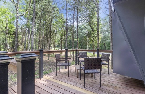 Starkville House | Tiny Home Escape | Outdoor Oasis | Steps from MSU