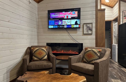 Coosa House | Tiny Home l Private l Pet Friendly