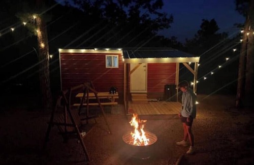 Hermosa House | Tiny Home Near Mt Rushmore